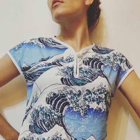 blouse fait main tissu vague hokusai de la marque Liba Meili